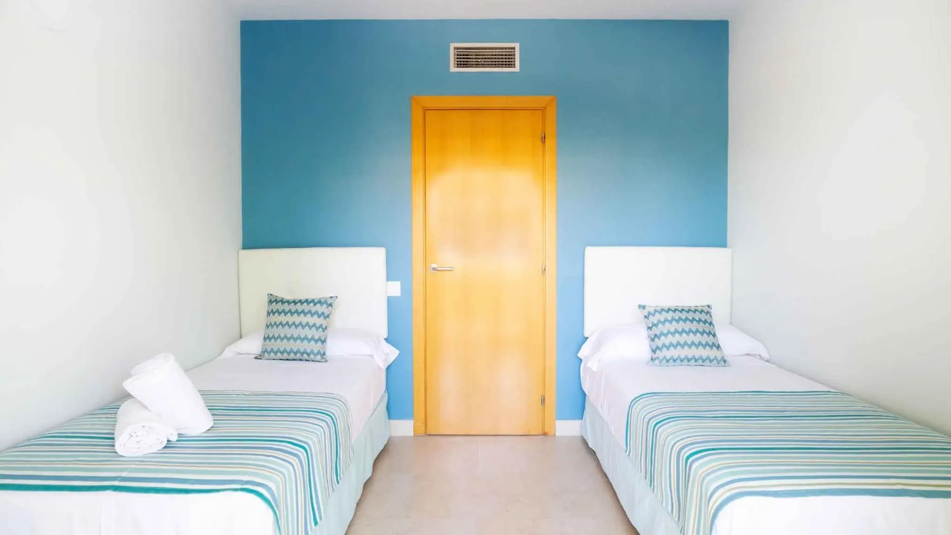 Apartments In Salou - Costa Dorada 43196